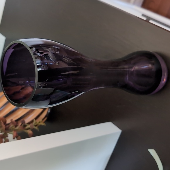VTG,,1906 Contemporary Style Plum Purple Art Glass Vase. - Picture 6 of 7